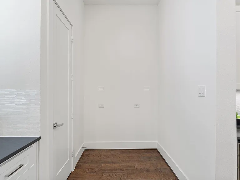 5713 Larkin St #A — Photo 17