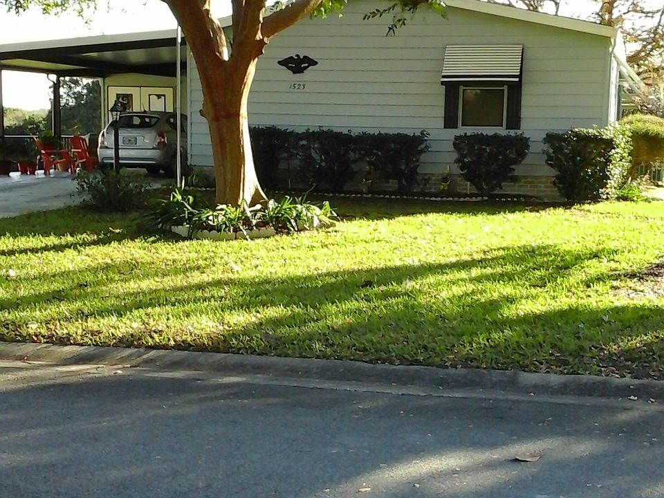2nd image of 1523 Hillcrest Dr.