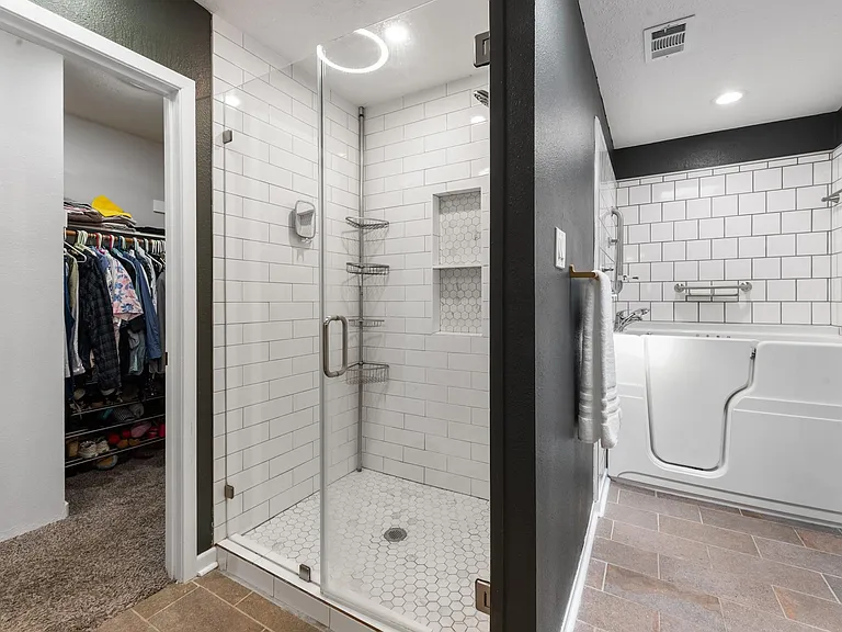 2907 Broadmoor Dr — Photo 30