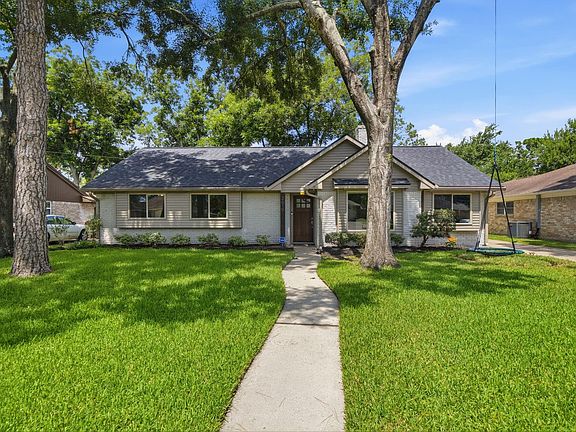 2nd image of 2619 Parana Dr