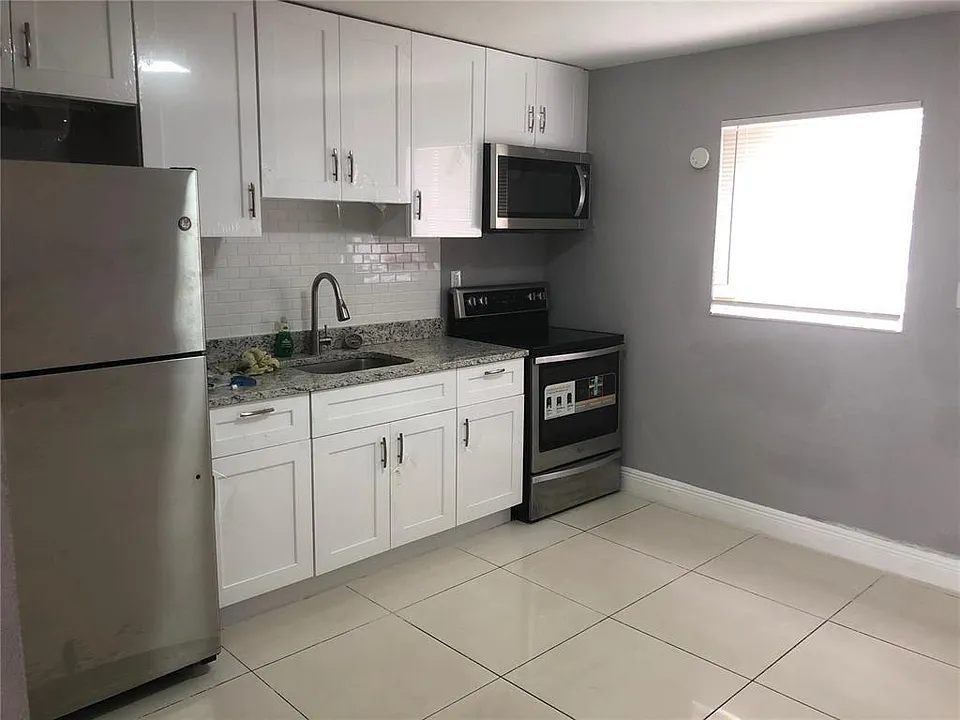 839 NW 14th Ave #1