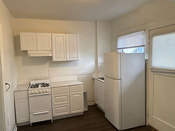 5th image of 825-837 High St #827