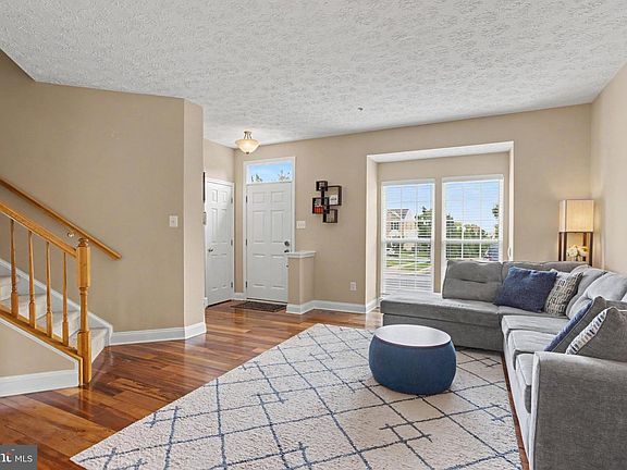 2nd image of 4544 Golden Meadow Dr