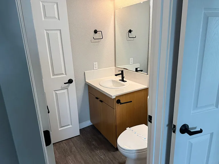 Villa Del Sol Apartments — Photo 133