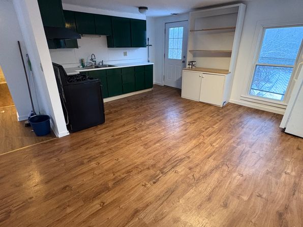 1394 Longpoint Rd #C