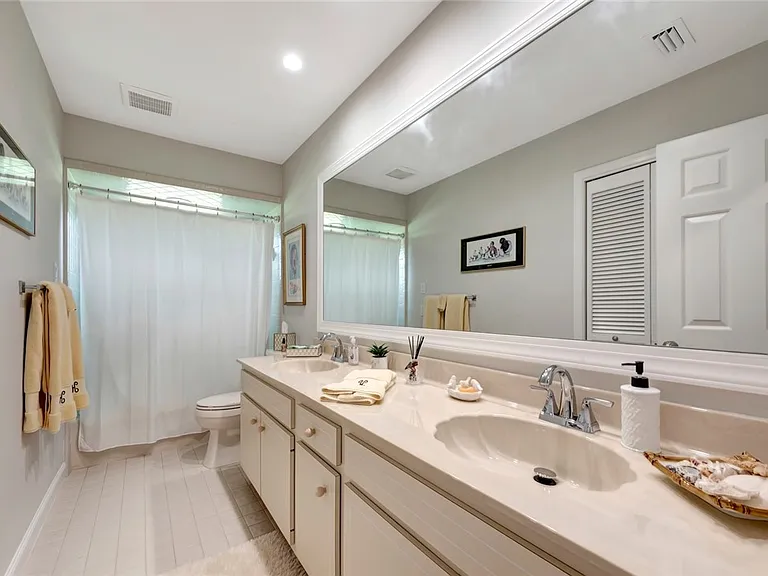 518 River Dr — Photo 26