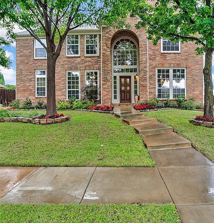 1st image of 1621 Highland Oaks Dr
