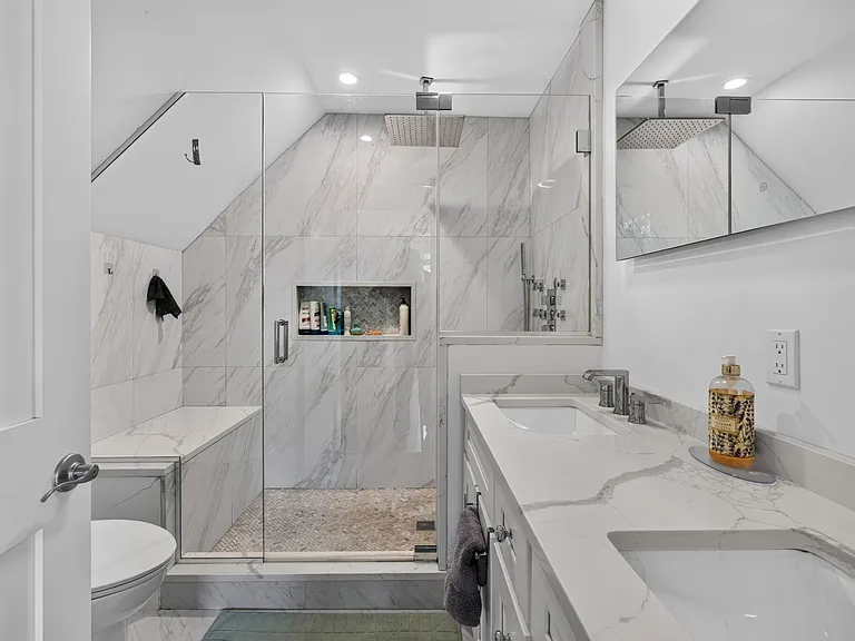 44 Worley St #2 — Photo 23