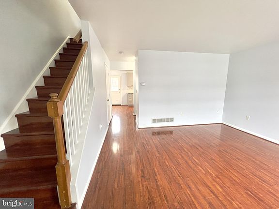 3rd image of 9 Cole Blvd