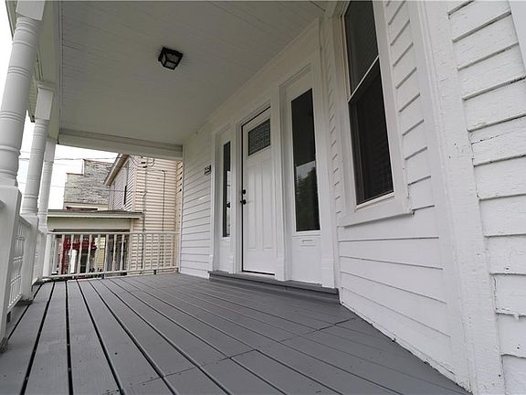 3rd image of 1661 Howard Ave