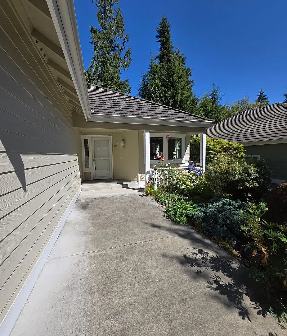Short Term Lease - Two Story, 2 Bed/2 Bath Condo For Rent in Port Ludlow! — Photo 2
