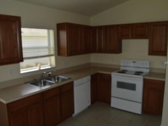 5th image of 7637 Crescent Palm Dr