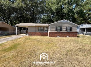 5605 Loch Lomond Rd, Memphis, TN 38116