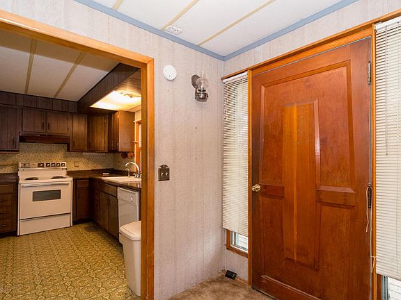 5th image of 2563 Juniper Ave
