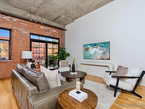 5th image of 3940 7th Ave Unit 212