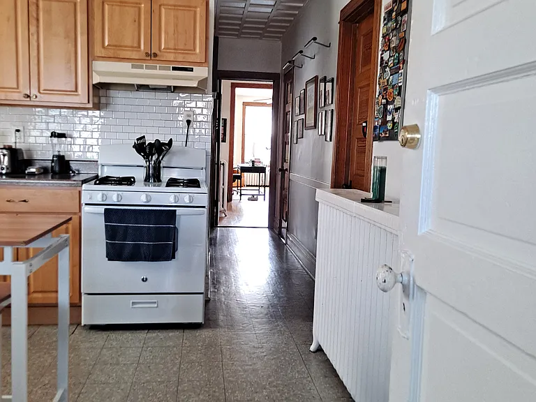 2254 W Addison St #2 — Photo 21