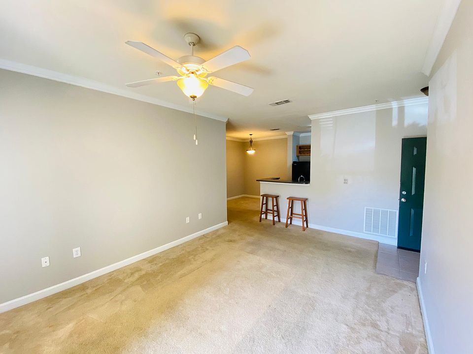 1st image of 18449 Bridle Club Dr #18449