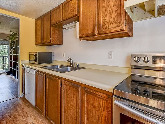 4th image of 27022 47th Ave S APT 108