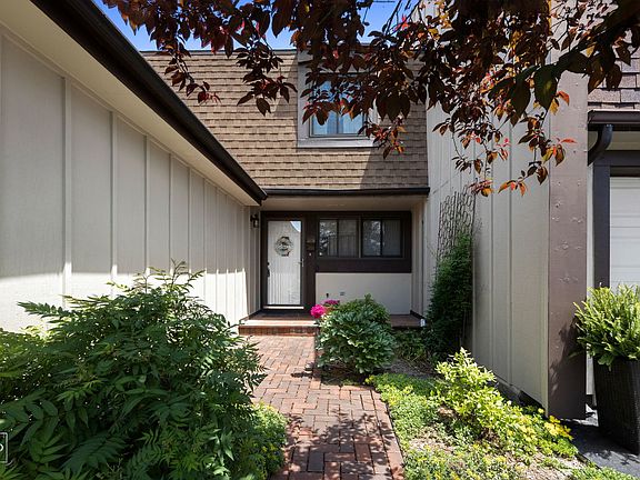 3rd image of 37 Westwood Ct