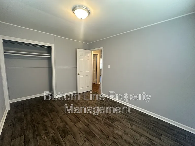 1261 Thelbert Dr — Photo 9
