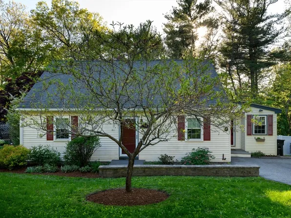 32 Westview Rd, Worcester, MA 01602