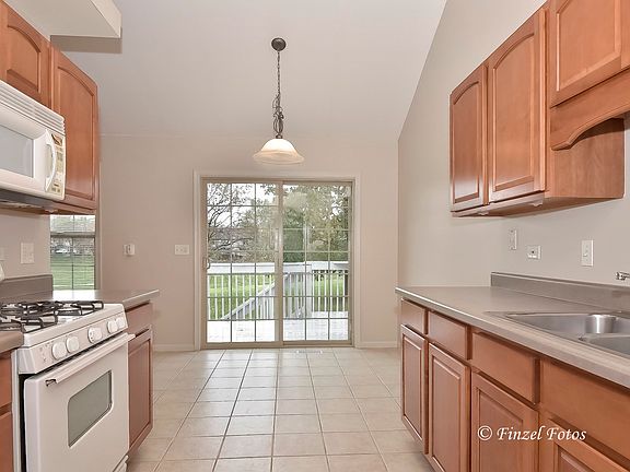 2nd image of 11440 Russell Dr