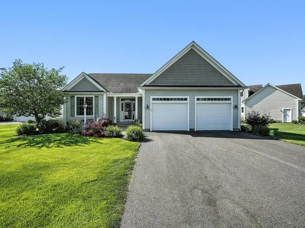 16 Broadleaf Cir Unit 16, East Longmeadow, MA 01028