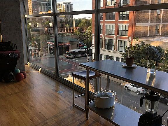 2nd image of 1620 S Michigan Ave Unit 405