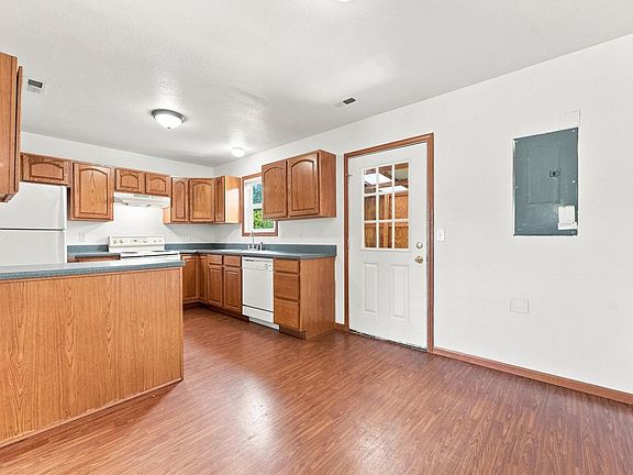 4th image of 3916 Gretna Ave