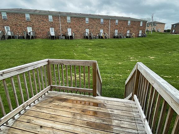 5th image of 319 Kristin Dr #1