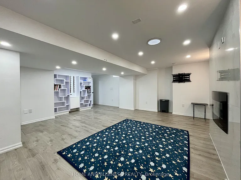 152 Marvin Ave — Photo 25