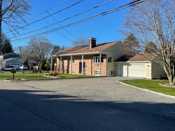 101 Gibson Rd, Bristol, RI 02809