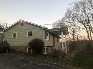 2560 Green Dr, Draper, VA 24324