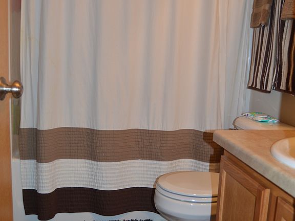 Main bathroom, Jack and Jill