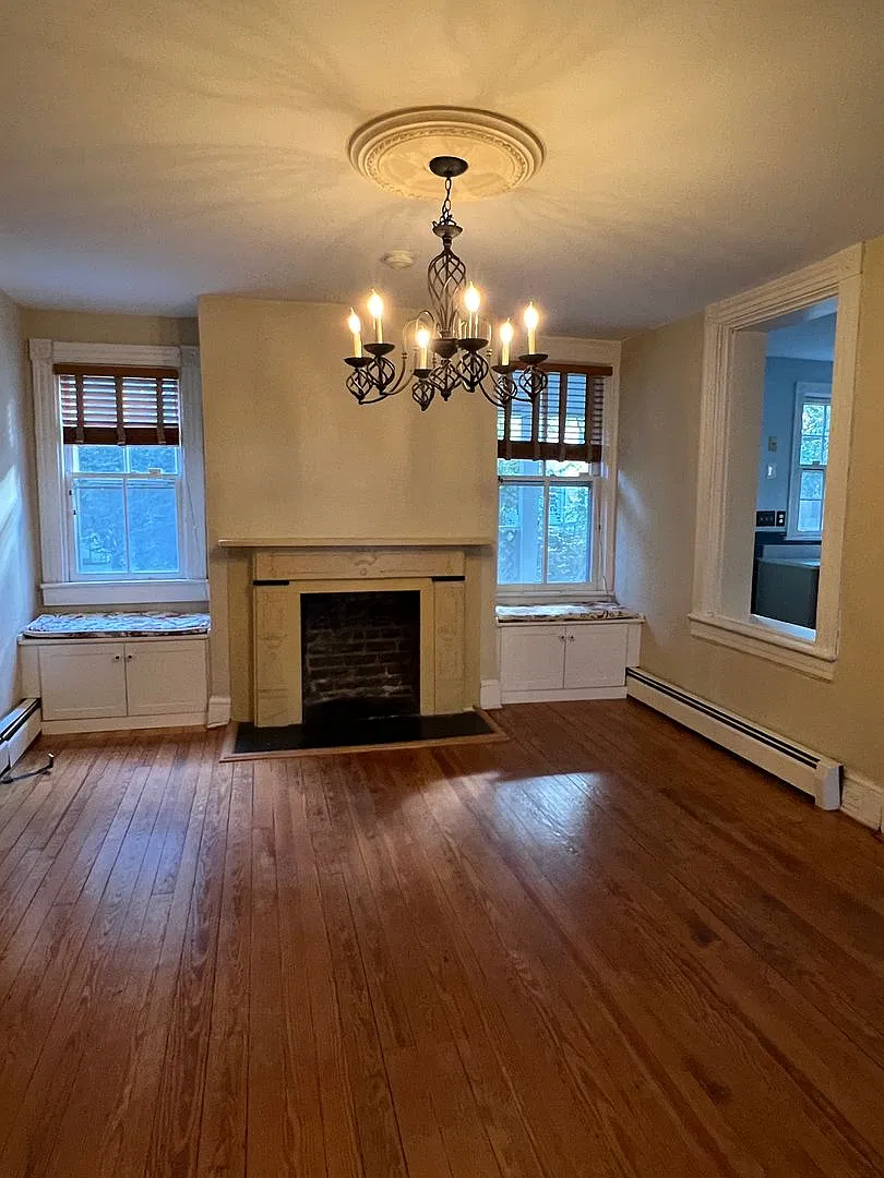 Quintessential Olde Towne living at its finest! Two Bedroom One Bath Single Family Home in Olde T... — Photo 4