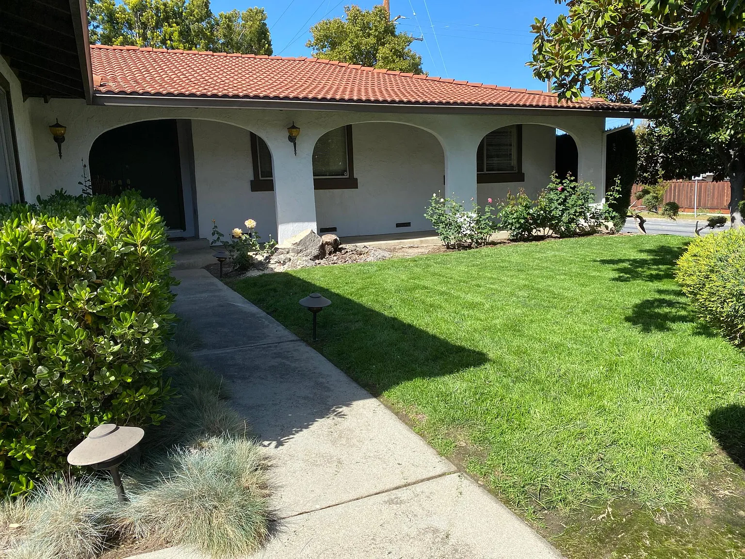 21507 Rainbow Dr photo 1