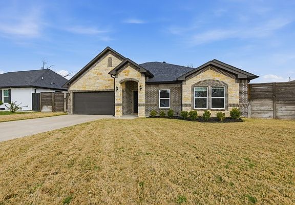 3rd image of 3247 Darvany Dr