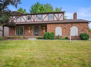 6602 Night Vista Dr, Parma, OH 44129