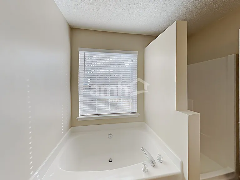 2922 Cripple Creek Ct — Photo 10