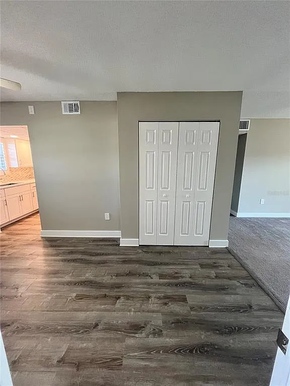 2 bed, 1.5 bath, 925 sqft, $1,625 — Photo 3