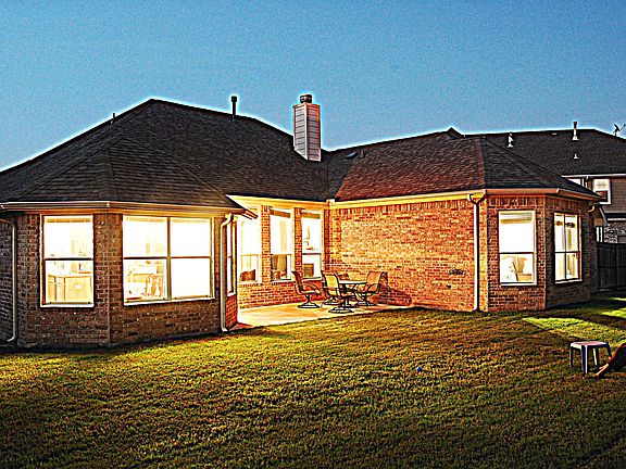 4th image of 304 Huntington Dr