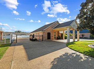 816 Amherst Dr, Waxahachie, TX 75165
