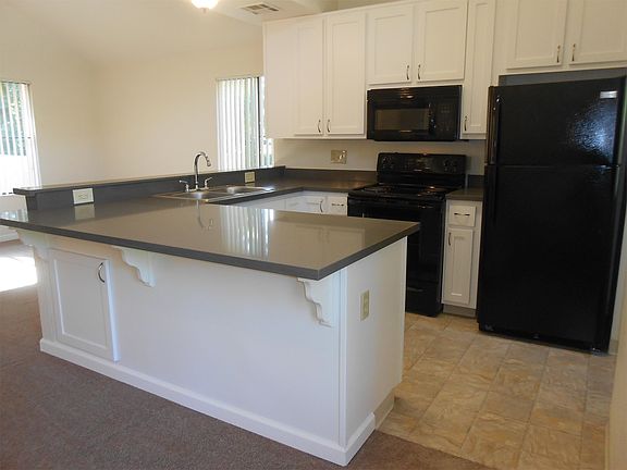 5th image of 2821 Lou Ann Dr APT 220