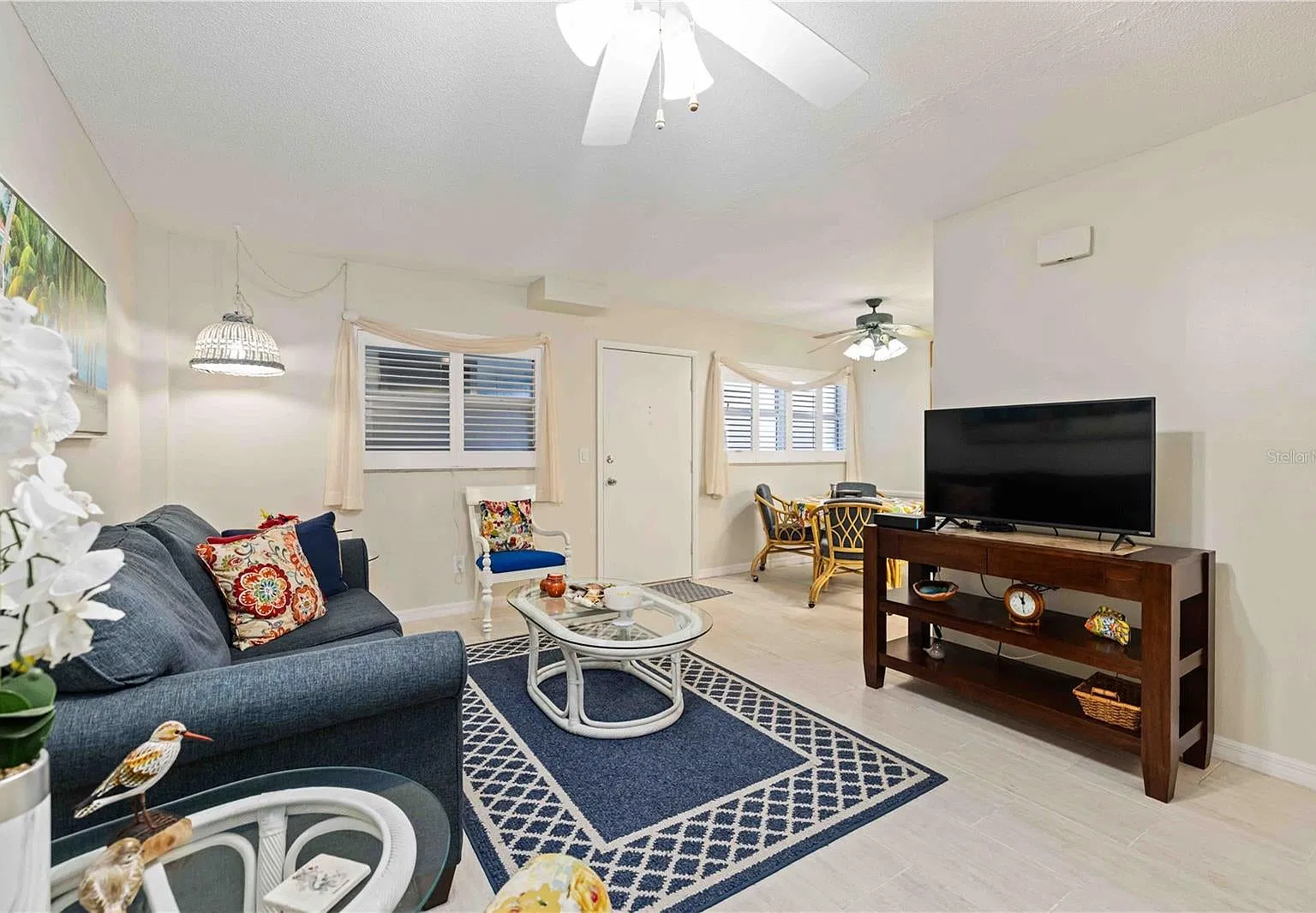 1 bed, 870 sqft, $1,350 — Photo 4