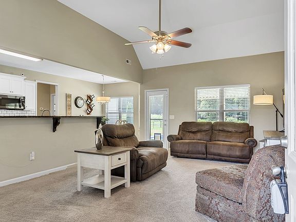 5th image of 919 Winding Branch Dr
