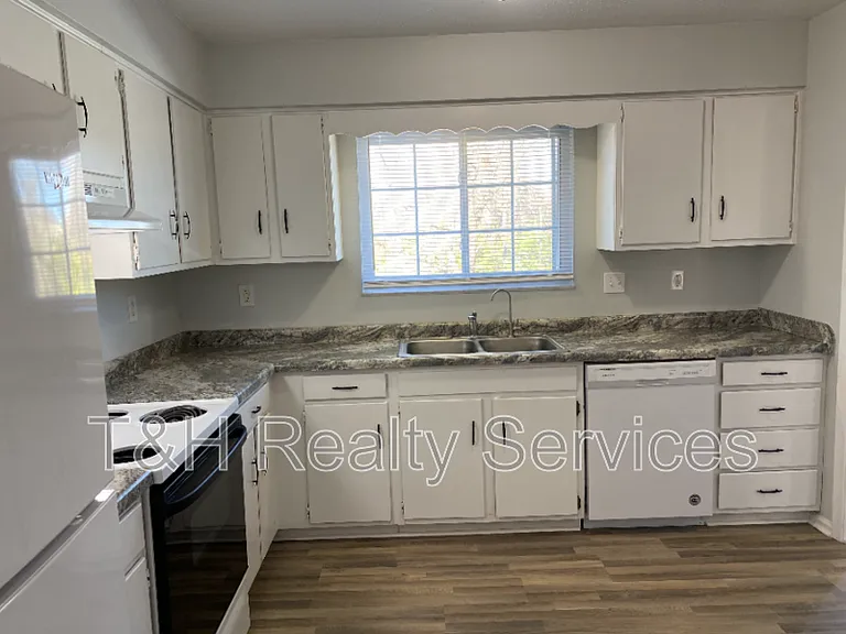 857 Indigo Way — Photo 10