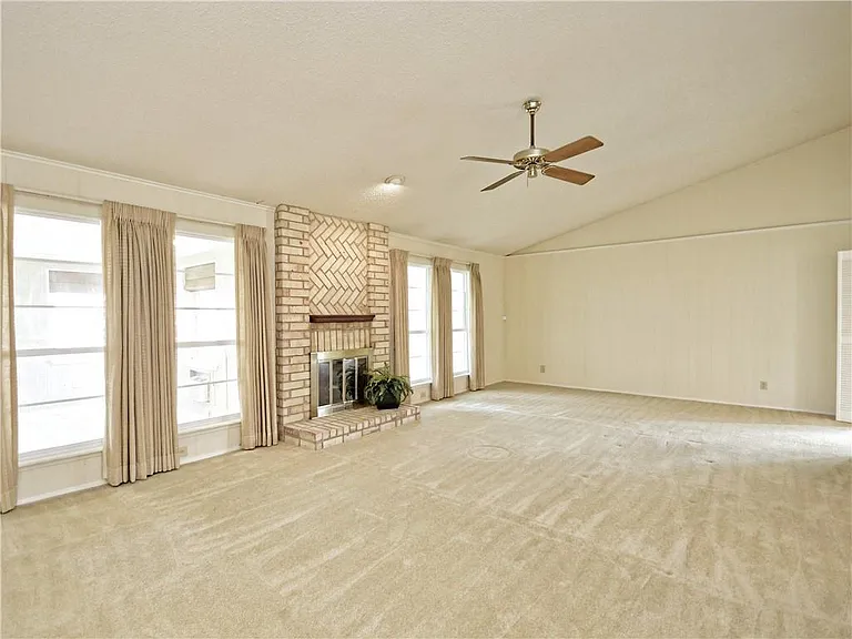 11502 Toledo Dr — Photo 7