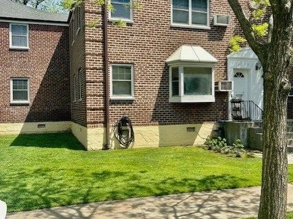 61-33 255 Street #A, Little Neck, NY 11362