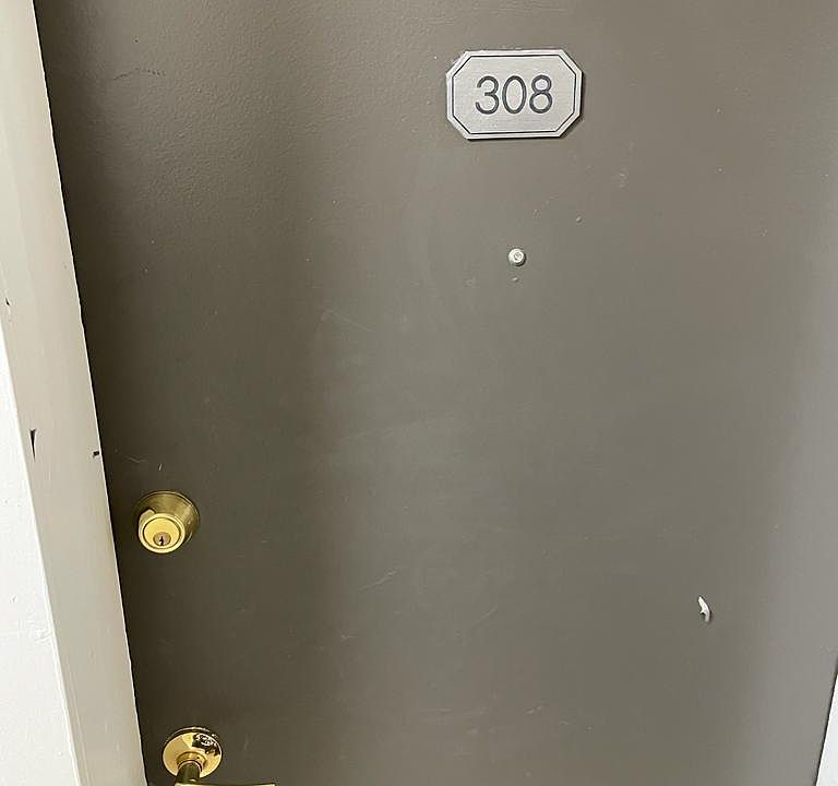 2nd image of 896 Eglinton Ave E #1111111