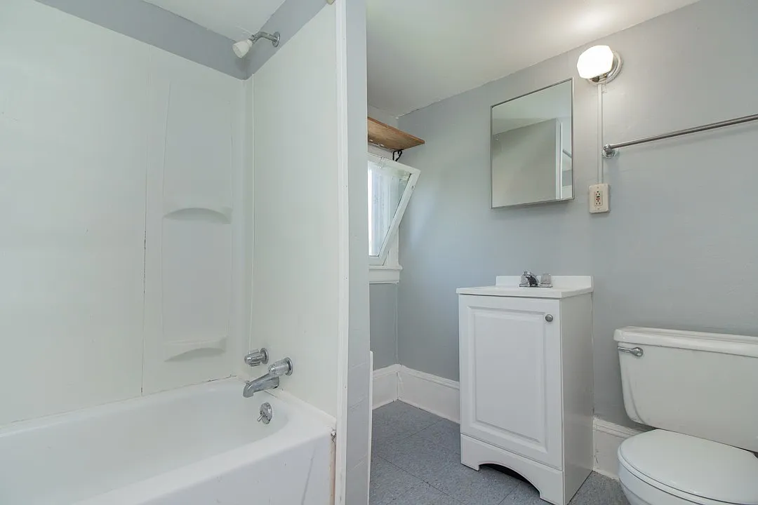 2901 Riverside Avenue — Photo 4
